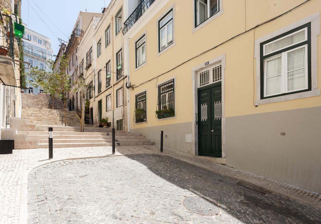 Апартаменты Flh Bica Modern Flat With View Лиссабон Экстерьер фото